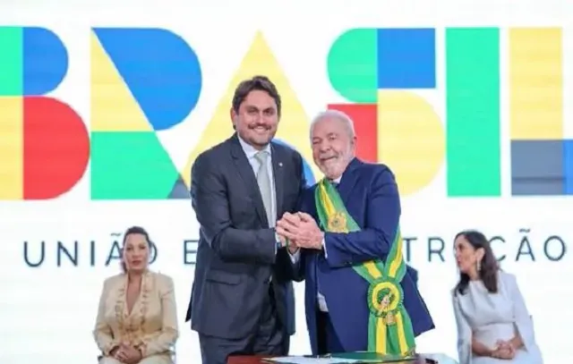 Lula se reúne com Juscelino Filho em meio às acusações contra o ministro