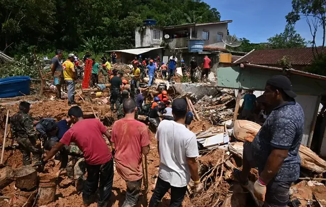 Justiça de SP autoriza remoção forçada de moradores de área de risco do litoral