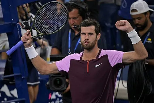 Khachanov derruba Kyrgios e celebra vitória em “jogo maluco” no US Open