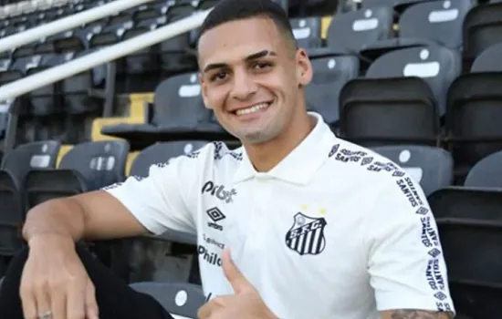 Santos oficializa venda do zagueiro Kaiky a clube espanhol