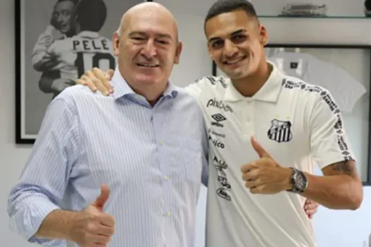 Valorizado, zagueiro Kaiky renova com o Santos