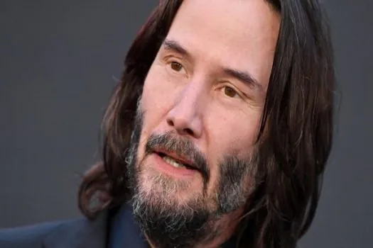 Mulher desaparecida é procurada por policiais na casa de Keanu Reeves