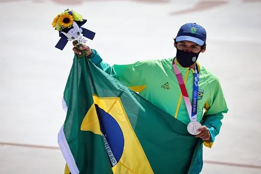 Kelvin Hoefler, do skate, garante a 1ª medalha do Brasil nos Jogos de Tóquio