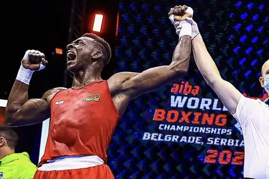 Keno Marley garante medalha no Mundial de Boxe