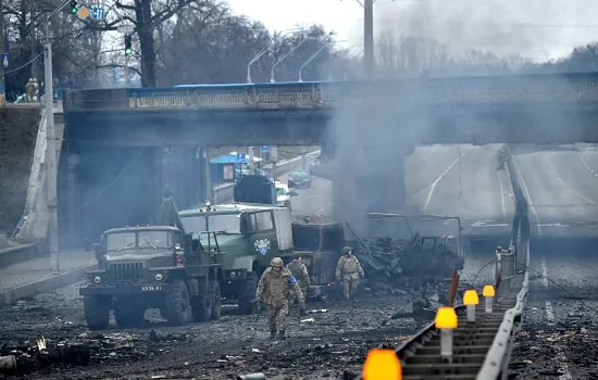 Ucrânia: Kiev é bombardeada antes de nova rodada de negociações sobre cessar-fogo