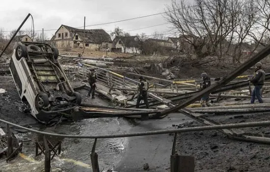 Ucrânia relata descoberta de mais de 900 civis mortos na região de Kiev