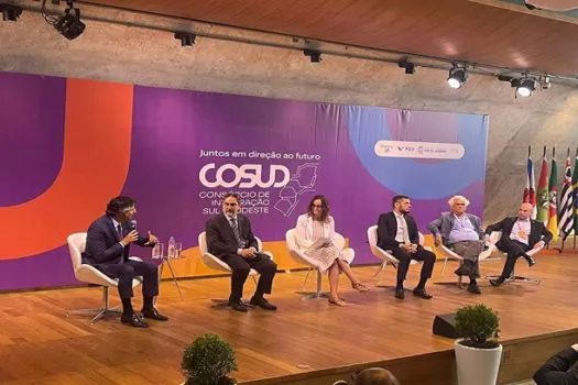 Kinoshita debate reforma tributária em conferência do Cosud