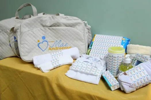 Santo André entrega primeiros kits do programa Mãe Andreense