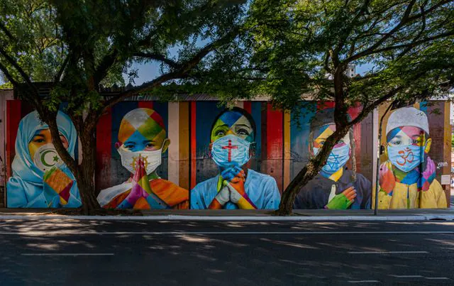 Eduardo Kobra restaura mural e lança site com as obras que fez em São Paulo