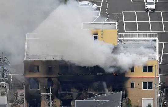 Incêndio criminoso deixa 33 mortos em estúdio de animação no Japão