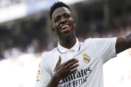 Recuperado de lesão, Vinicius Júnior volta a ser relacionado no Real Madrid