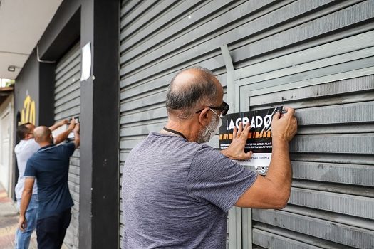 Prefeitura de São Caetano lacra adega que promovia aglomerações