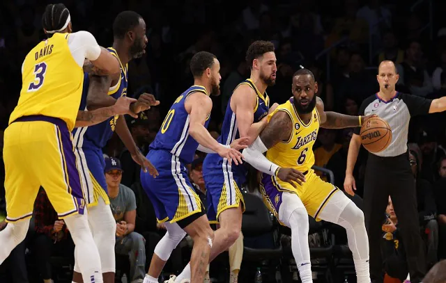 Lakers vencem Warriors e estão nas finais do Oeste; Miami Heat decide no Oeste