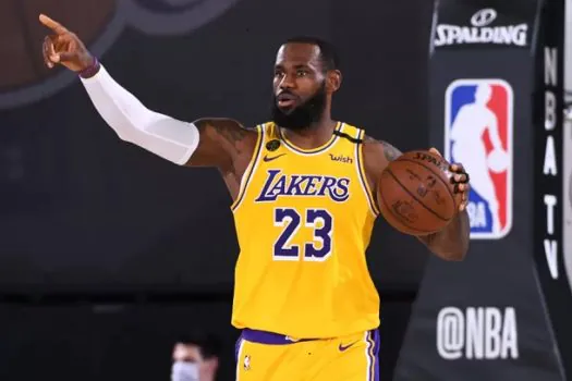 Lakers têm volta de LeBron, mas perdem mais uma na NBA; Bucks e Warriors tropeçam