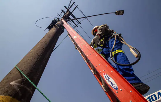 Ribeirão Pires instala lâmpadas de LED na Av. Capitão José Gallo