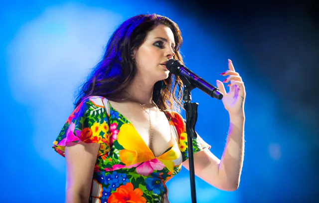 Lana Del Rey lança álbum ‘Ocean Blvd’