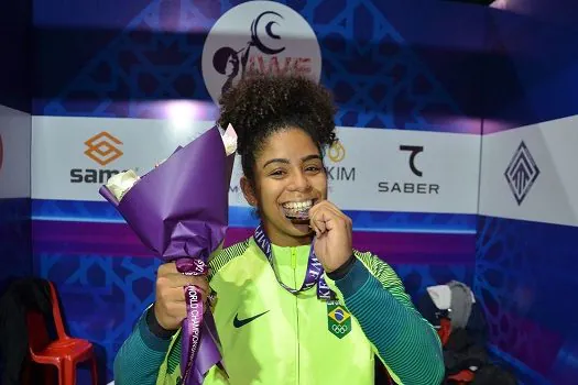 Carioca faz história e ganha 1ª medalha de uma brasileira no Mundial