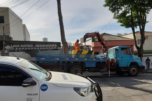 Prefeitura e Semasa interditam lava-rápido no bairro Jardim