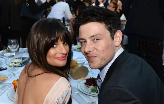 Lea Michele homenageia Cory Monteith