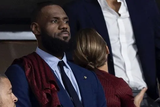 LeBron James se torna 1º jogador em atividade da NBA a ser considerado bilionário