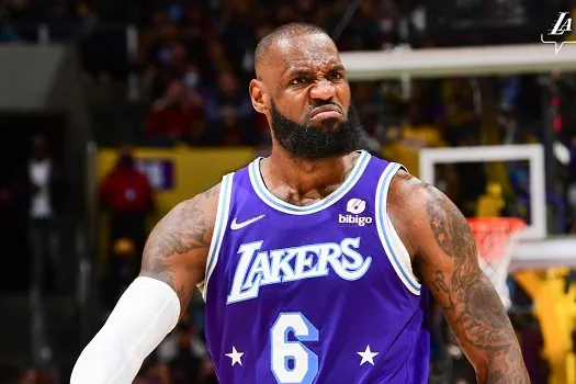 LeBron faz 50 contra Wizards e continua saga para evitar vexame dos Lakers