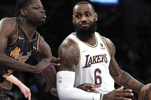 LeBron brilha e Lakers derrotam Magic; Durant marca 51 pontos em vitória dos Nets