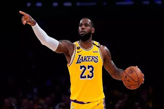 Pesquisa da revista Forbes indica LeBron James como jogador mais bem pago da NBA