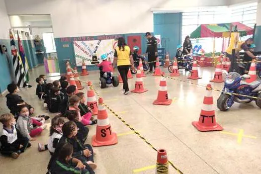 CIMOB chega aos alunos de escola no Jardim Caçula