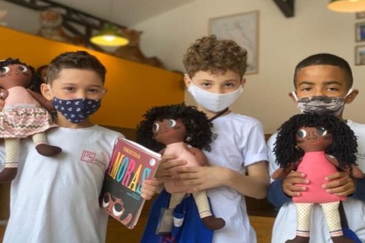Biblioteca infantojuvenil na comunidade de Paraisópolis incentiva a leitura
