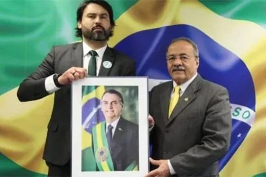 Primo dos filhos de Bolsonaro, Léo Índio ganha novo cargo no Senado