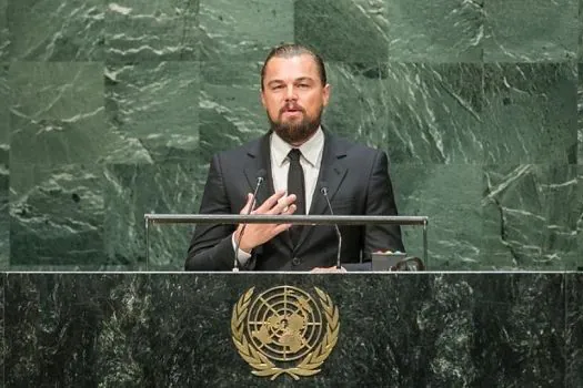 Leonardo DiCaprio pede a jovens brasileiros que tirem título de eleitor