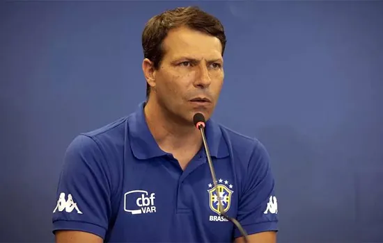 CBF anuncia demissão de Leonardo Gaciba da presidência da Comissão de Arbitragem