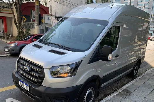 Leva e traz – Ford Transit Furgão da nova geração foi lançado em outubro aqui no Brasil