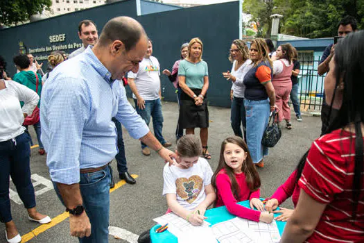 Libras Kids aproxima crianças de São Caetano do universo da pessoa surda