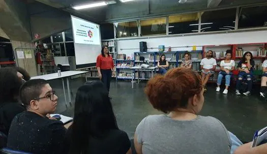 Diadema amplia oficina de Libras em bibliotecas municipais