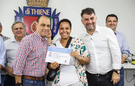 São Caetano entrega licenças para o comércio ambulante