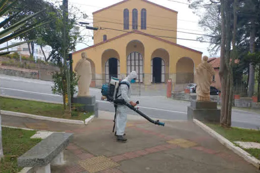 Ribeirão Pires dá continuidade na limpeza desinfetante