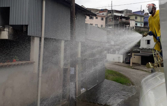 Ribeirão Pires dá sequência à limpeza desinfetantes contra COVID-19