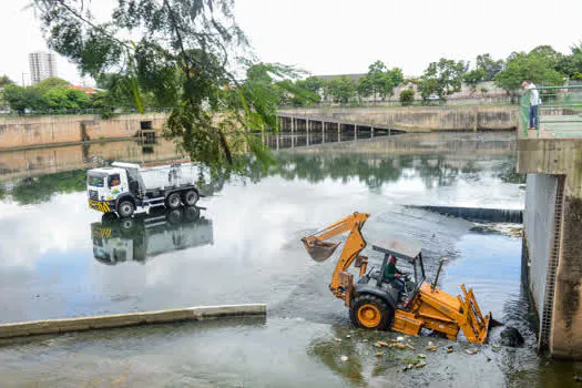 São Bernardo retira 3,5 mil toneladas de lixo de piscinões e estações elevatórias