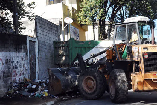 Diadema gasta R$ 4,9 milhões por ano com recolhimento de entulho