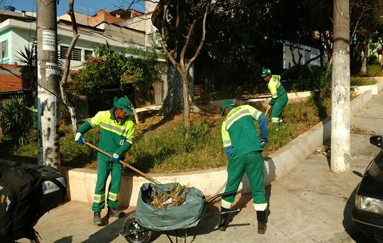 CET interdita Complexo Viário Ayrton Senna para execução de serviços de varrição e lavagem