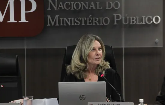 Advogados cobram Lindôra Araújo sobre negativa do TSE para investigar rádios