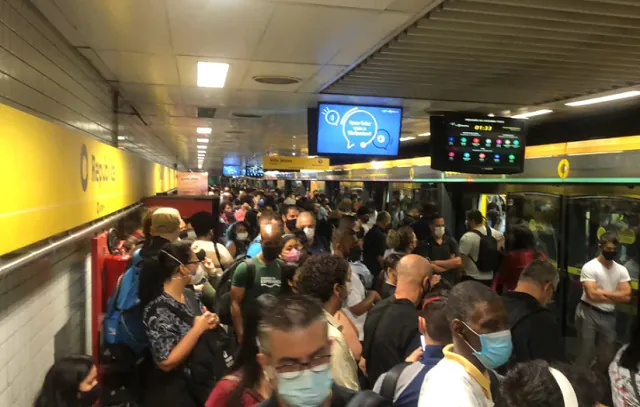 Falha elétrica no Metrô de SP interrompe circulação de trens na Linha 4-Amarela