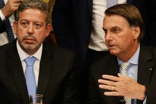 Lira concede aposentadoria parlamentar a Jair Bolsonaro