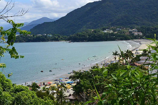 Turistas retornam ao litoral norte de São Paulo