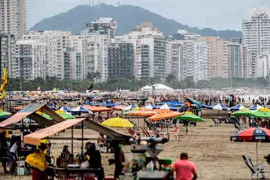 SP: 1º feriadão com praias liberadas deve ter 4,5 milhões de carros nas estradas