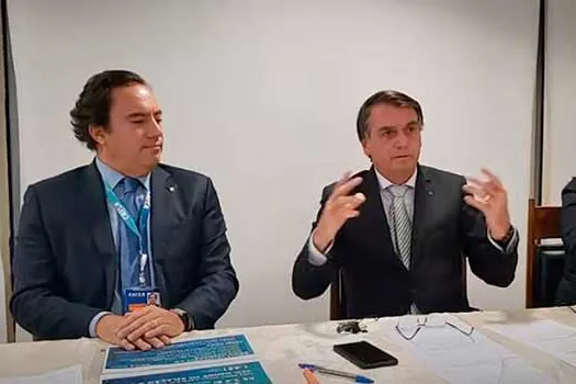 Bolsonaro entra com ação no STF contra toque de recolher