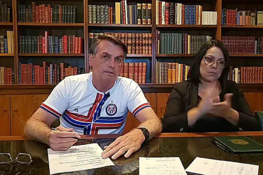 ‘Não vou renunciar ao meu mandato’, afirma Bolsonaro