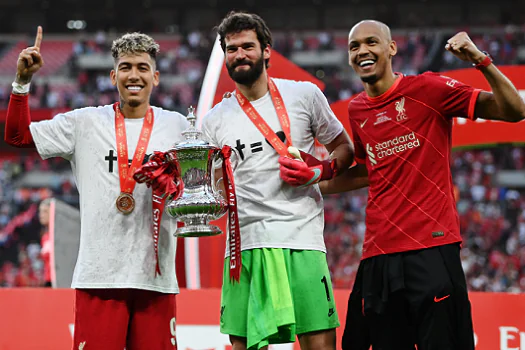 Liverpool vence Chelsea nos pênaltis e conquista a Copa da Inglaterra