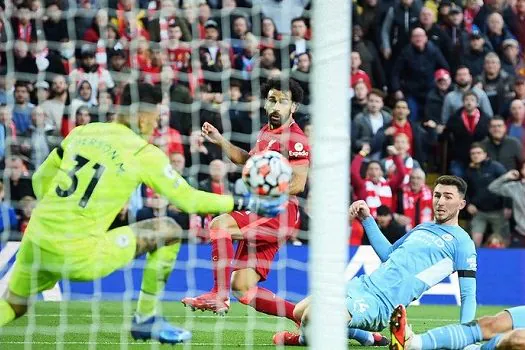 Liverpool e Manchester City empatam por 2 a 2 pelo Campeonato Inglês